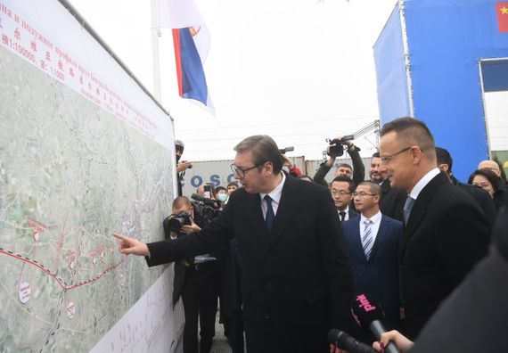 Predsednik Vučić prisustvovao ceremoniji obeležavanja početka radova na deonici Novi Sad-Kelebija