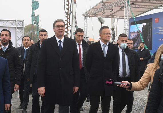 Predsednik Vučić prisustvovao ceremoniji obeležavanja početka radova na deonici Novi Sad-Kelebija