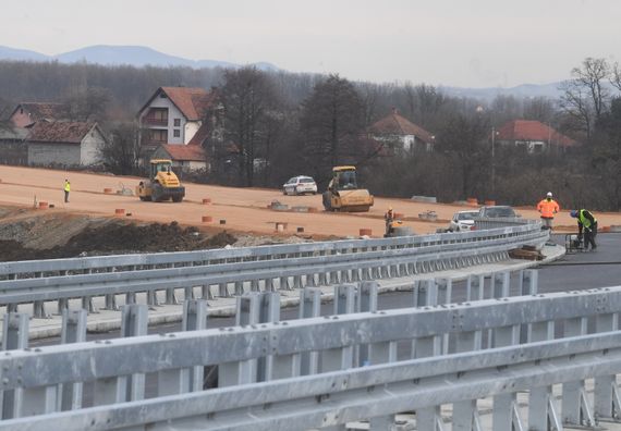 Obilazak radova na infrastrukturnim projektima u Moravičkom okrugu