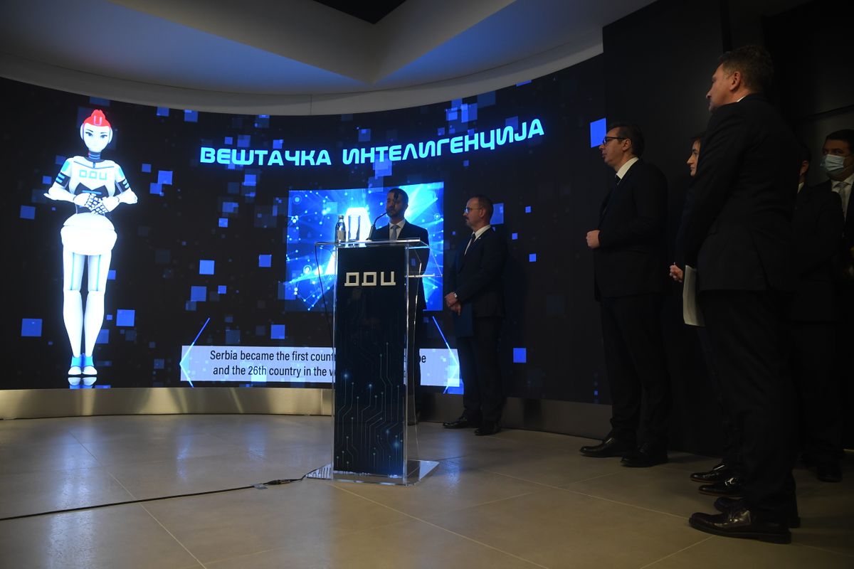 Predsednik Vučić prisustvovao puštanju u rad prve Nacionalne platforme za veštačku inteligenciju