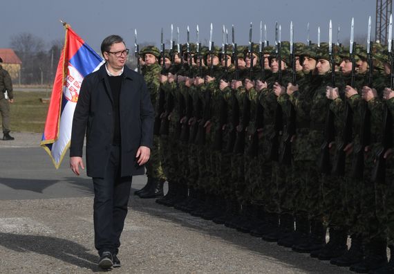 Predsednik Vučić obišao 72. brigadu za specijalne operacije
