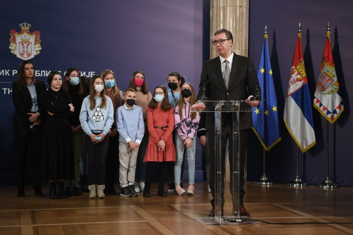 Predsednik Vučić sa decom iz Republike Hrvatske