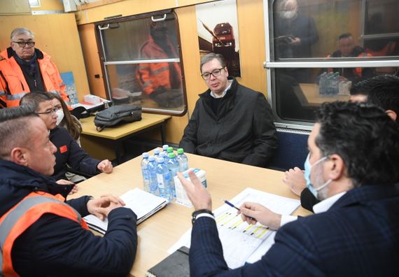 Predsednik Vučić prisustvovao testiranju prve deonice pruge Beograd-Novi Sad