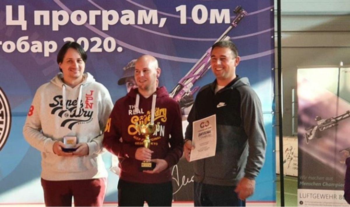 Сигурна рука карловачког шампиона Сигурна рука карловачког шампиона