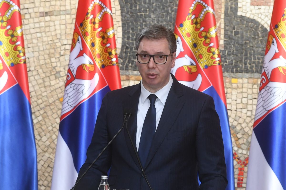 Predsednik Vučić uručio odlikovanja zaslužnim pojedincima i institucijama povodom Dana državnosti Srbije