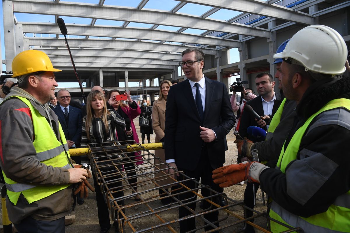 Председник Вучић присуствовао свечаности поводом завршетка прве фазе радова на изградњи нове фабрике компаније 