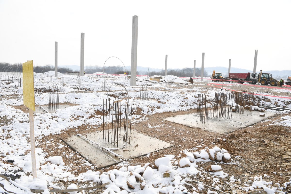 Predsednik Vučić prisustvovao polaganju kamena temeljca za izgradnju fabrike „Bizerba“
