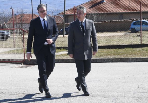 Predsednik Vučić obišao fabriku kompanije „HAIX oprema d.o.o“