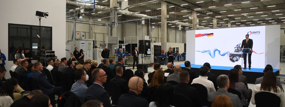 Predsednik Vučić obišao fabriku kompanije "BMTS Technology"