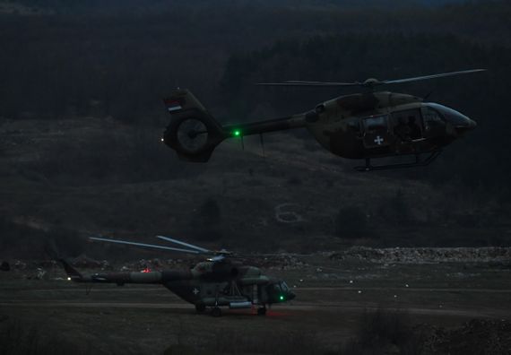 Председник Вучић присуствовао Здруженој тактичкој вежби са бојевим гађањем „Ватрени штит 2022“