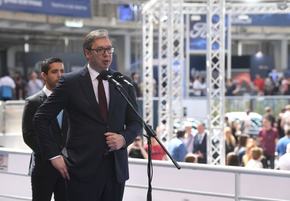 Predsednik Vučić prisustvovao ceremoniji otvaranja Sajma automobila