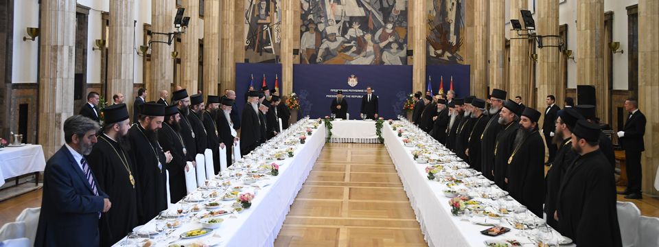 Predsednik Vučić sa Njegovom svetošću patrijarhom srpskim gospodinom Porfirijem i episkopima SPC
