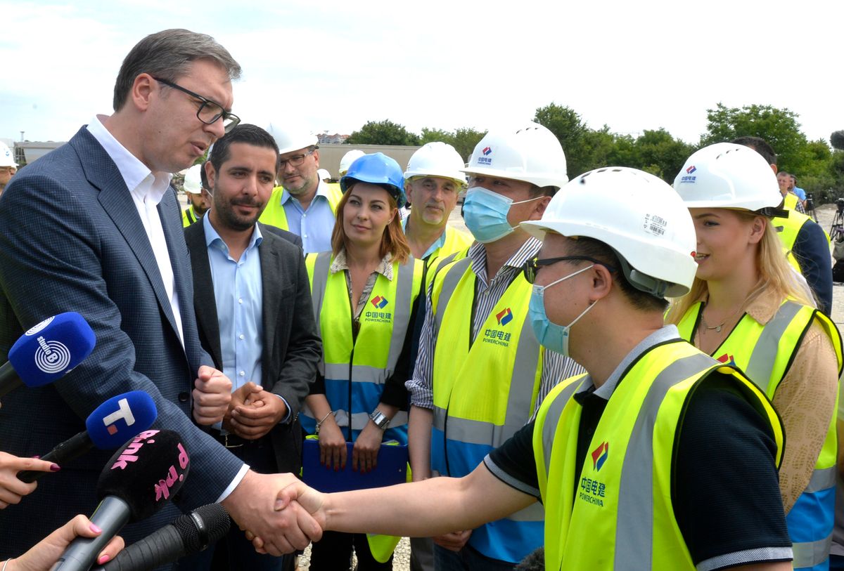 Predsednik Vučić obišao radove na projektu izgradnje beogradskog metroa na Makiškom polju
