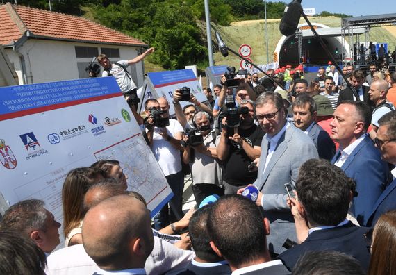 Predsednik Vučić prisustvovao otvaranju sektora B5 obilaznice oko Beograda
