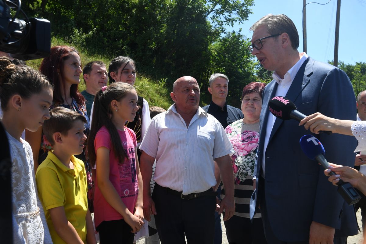 Председник Вучић у посети Моравичком округу