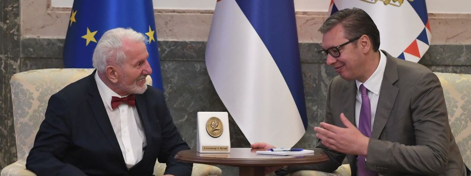 Председник Вучић примио „Хипократову медаљу“ од Друштва лекара Војводине