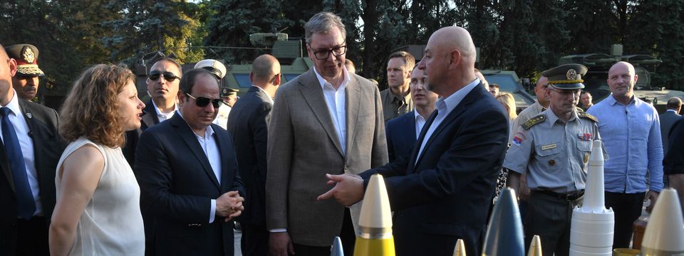 Predsednik Republike Srbije i predsednik Arapske Republike Egipat prisustvovali prikazu sredstava naoružanja i vojne opreme