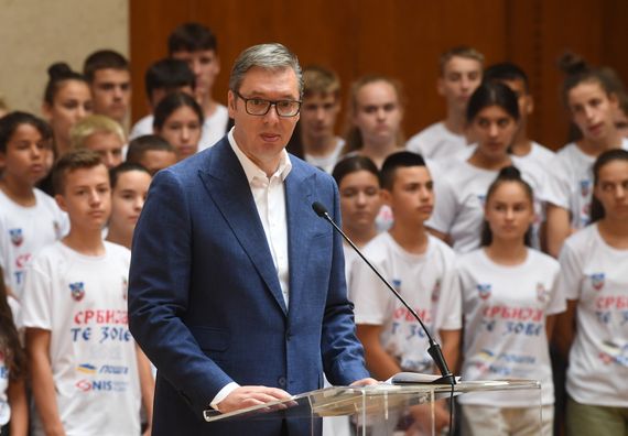 Predsednik Vučić sa mladim sportistima sa KiM, iz Republike Srpske i dijaspore