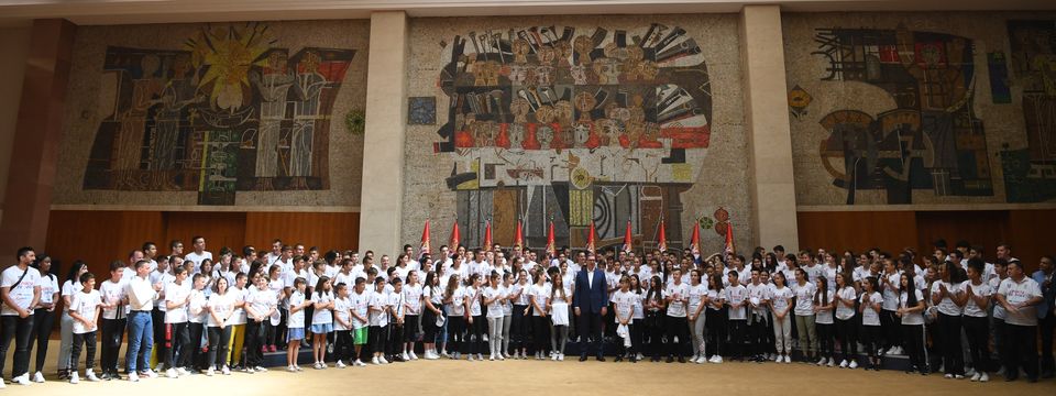 Predsednik Vučić sa mladim sportistima sa KiM, iz Republike Srpske i dijaspore