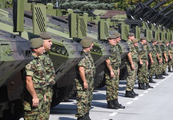 Председник Вучић на приказу новопроизведеног наоуружања и војне опреме из домаће наменске индустрије