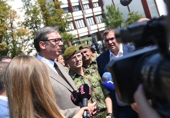 Predsednik Vučić na prikazu novoproizvedenog naouružanja i vojne opreme iz domaće namenske industrije