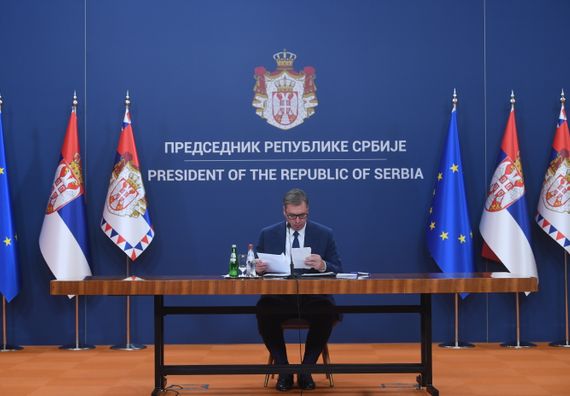 Obraćanje predsednika Vučića nakon sastanka sa predstavnicima Srba sa KiM