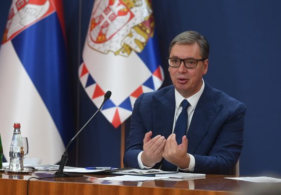 Obraćanje predsednika Vučića nakon sastanka sa predstavnicima Srba sa KiM