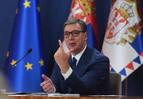 Obraćanje predsednika Vučića nakon sastanka sa predstavnicima Srba sa KiM