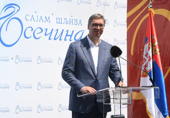 Predsednik Vučić prisustvovao otvaranju Sajma šljiva u Osečini
