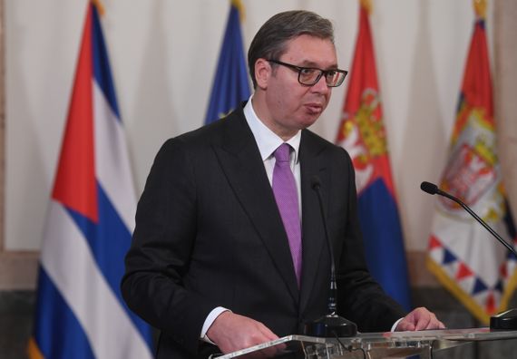 Predsednik Vučić uručio Orden srpske zastave prvog stepena ministru spoljnih poslova Republike Kube