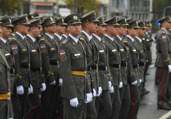 Председник Вучић присуствовао промоцији најмлађих официра Војске Србије