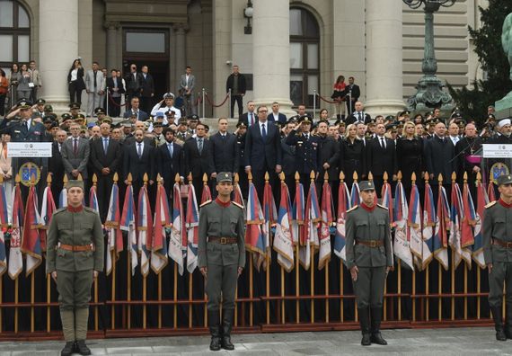 Predsednik Vučić prisustvovao promociji najmlađih oficira Vojske Srbije