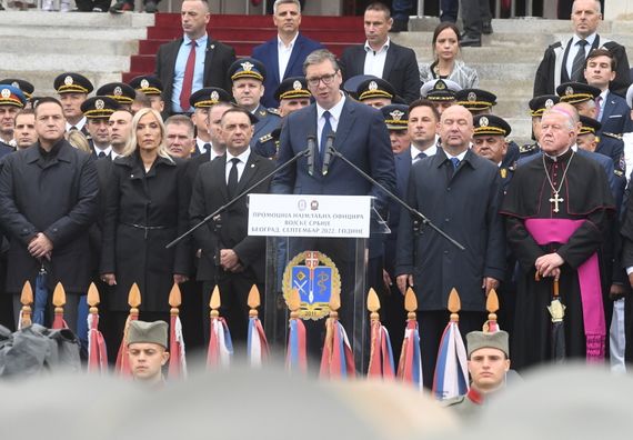 Predsednik Vučić prisustvovao promociji najmlađih oficira Vojske Srbije