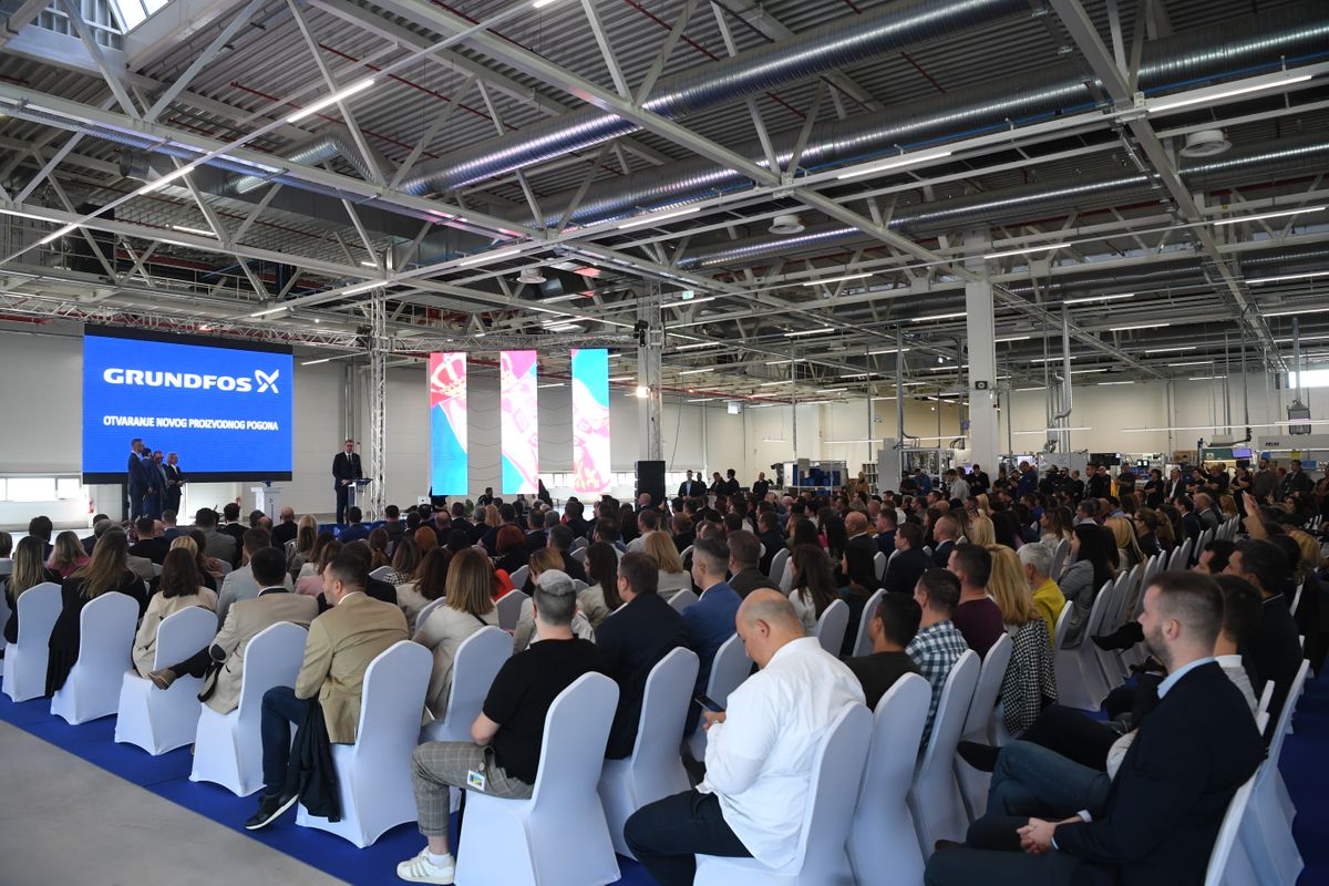 Predsednik Vučić prisustvovao svečanom otvaranju novog proizvodnog pogona fabrike “Grundfos”