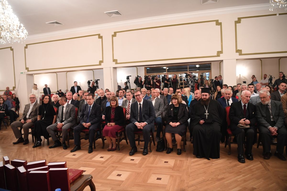 Predsednik Vučić prisustvovao predstavljanju kompleta knjiga „Sabrana dela Milorada Ekmečića”