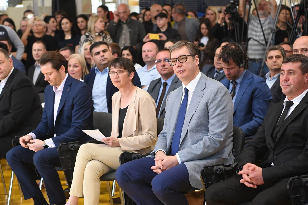 Predsednik Vučić prisustvovao svečanom otvaranju novog proizvodnog pogona kompanije 
