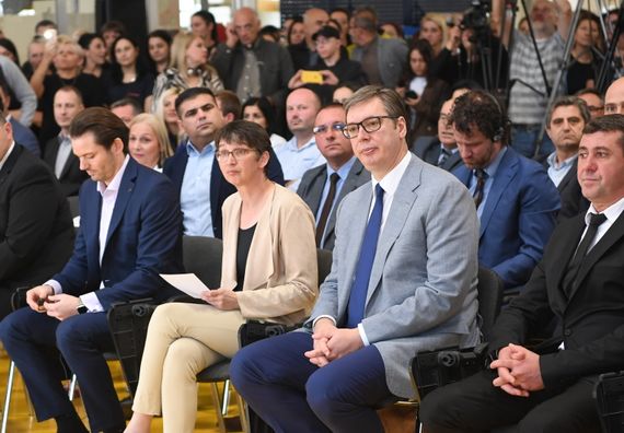 Predsednik Vučić prisustvovao svečanom otvaranju novog proizvodnog pogona kompanije 