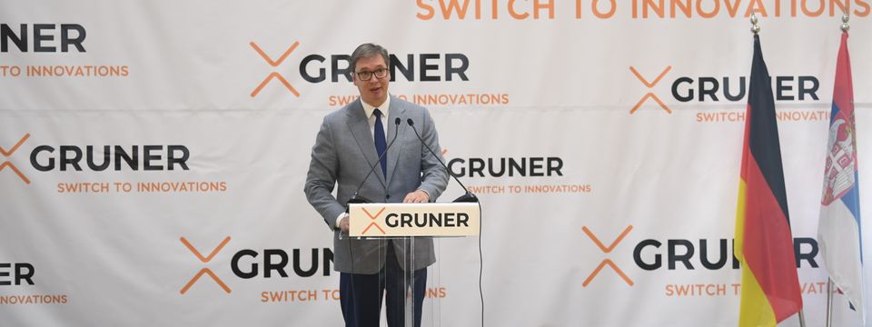Predsednik Vučić prisustvovao svečanom otvaranju novog proizvodnog pogona kompanije "Gruner Srbija"