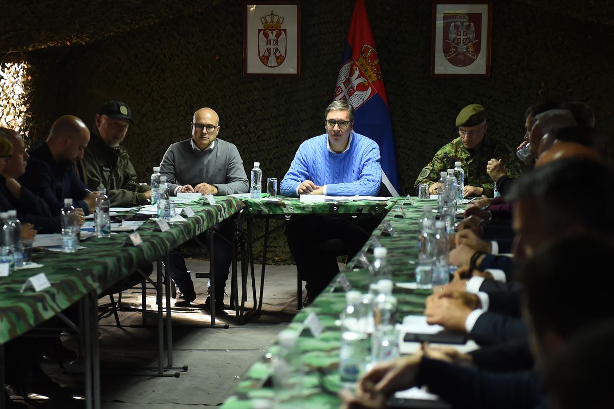 Председник Вучић присуствовао Здруженој вежби Војске Србије 