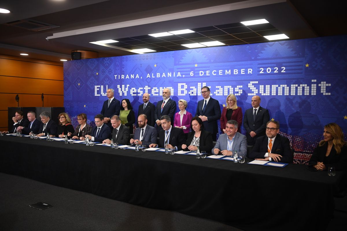 Председник Вучић учествоваo на Самиту лидера Европске уније и Западног Балкана у Тирани