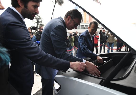 Predsednik Vučić prisustvovao svečanom otvaranju tehnološkog centra kompanije 