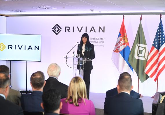 Председник Вучић присуствовао свечаном отварању технолошког центра компаније 