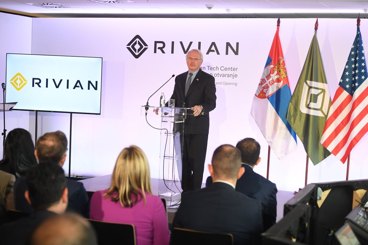 Predsednik Vučić prisustvovao svečanom otvaranju tehnološkog centra kompanije 