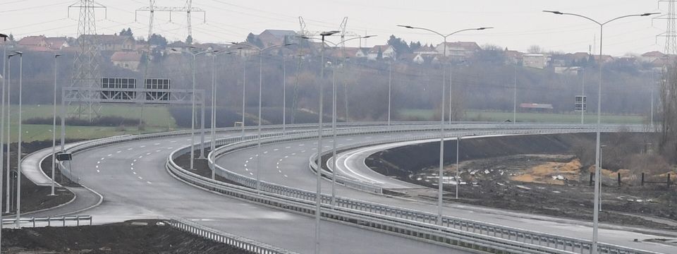 Predsednik Vučić obišao radove na izgradnji deonice Novi Beograd - Surčin