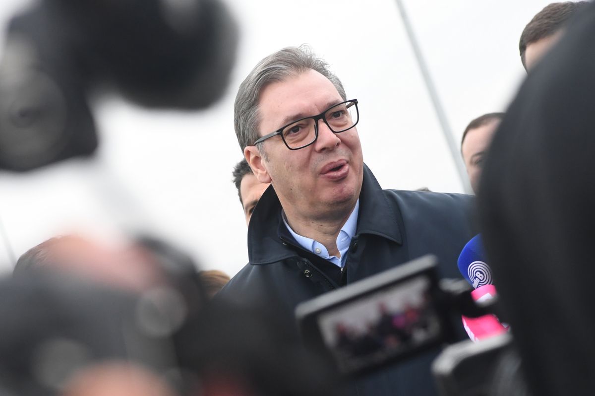 Predsednik Vučić obišao radove na izgradnji deonice Novi Beograd - Surčin