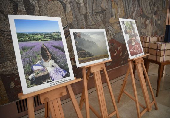 Председник Вучић доделио награде ауторима фотографија са конкурса „Наша најлепша Србија“