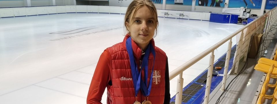 Три медаље за младу клизачицу из Ниша