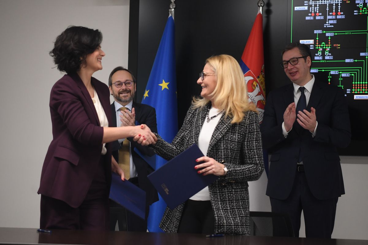 Predsednik Vučić prisustvovao ceremonijalnom potpisivanju Finansijskog sporazuma za paket energetske podrške Evropske unije Srbiji