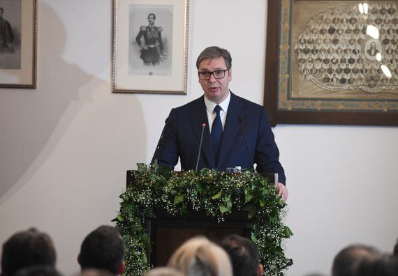 Predsednik Vučić prisustvovao Sretenjskoj akademiji ”Knežev zapis”