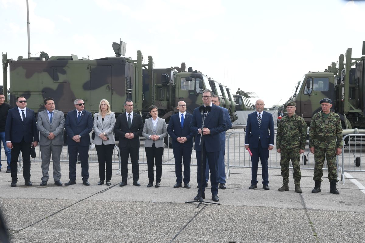 Председник Вучић присуствовао приказу способности Војске Србије „Гранит 2023”